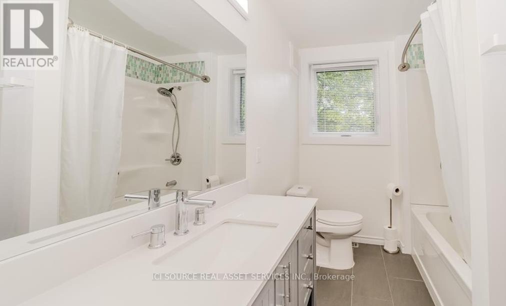 Main bathroom